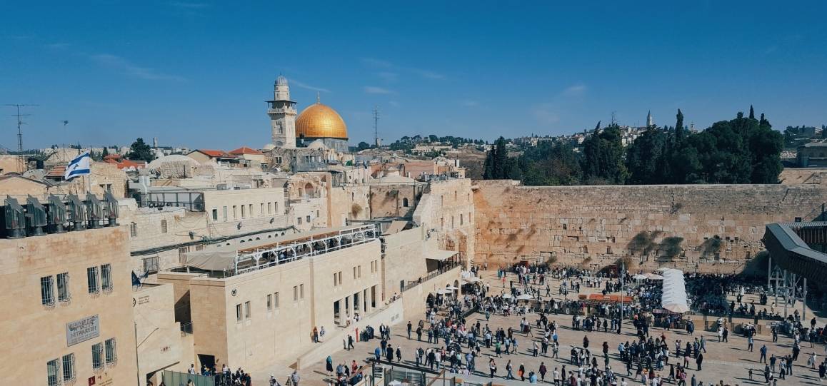 Jerusalem er ett av flere stridsspørsmål i Palestina-konflikten. Byen har i tillegg stor historisk og religiøs betydning for jøder, kristne og muslimer verden over. Foto: Unsplash.